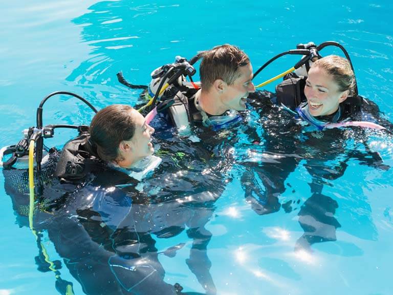 Comparatif des niveaux de plongée : FFESSM, PADI, SSI